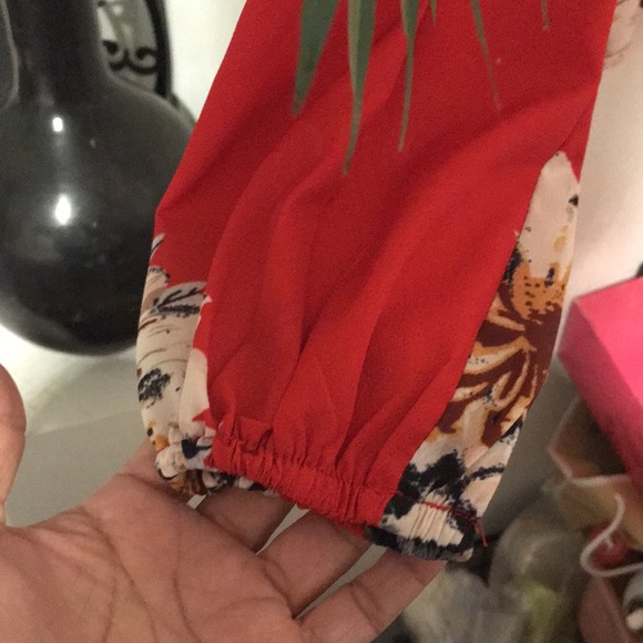 Tie neck flower blouse - Picture 7 of 7